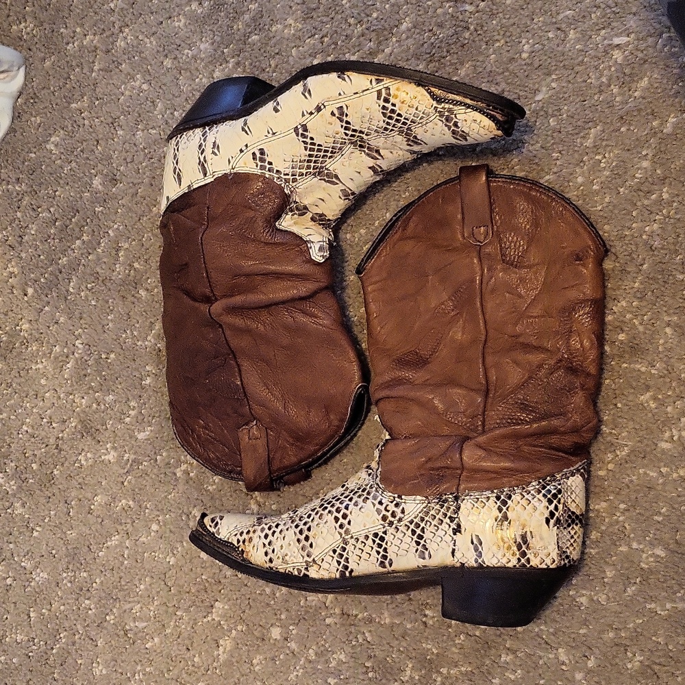 Vintage Dingo Made in the USA Snake Skin Cowboy Boots with Toe Tips - Picture 6 of 16